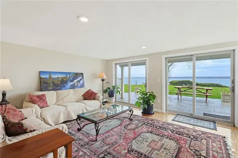 54 Oliver Hazard Perry Road Portsmouth RI 02871