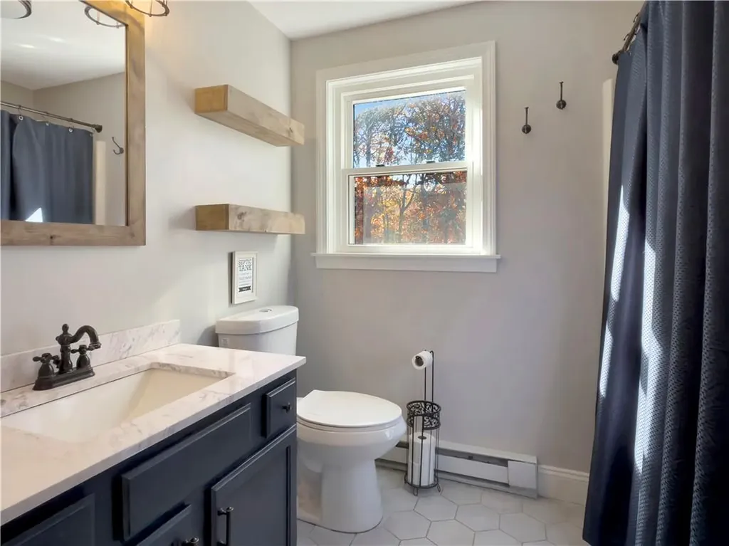 89 Narrow Lane Charlestown RI 02813