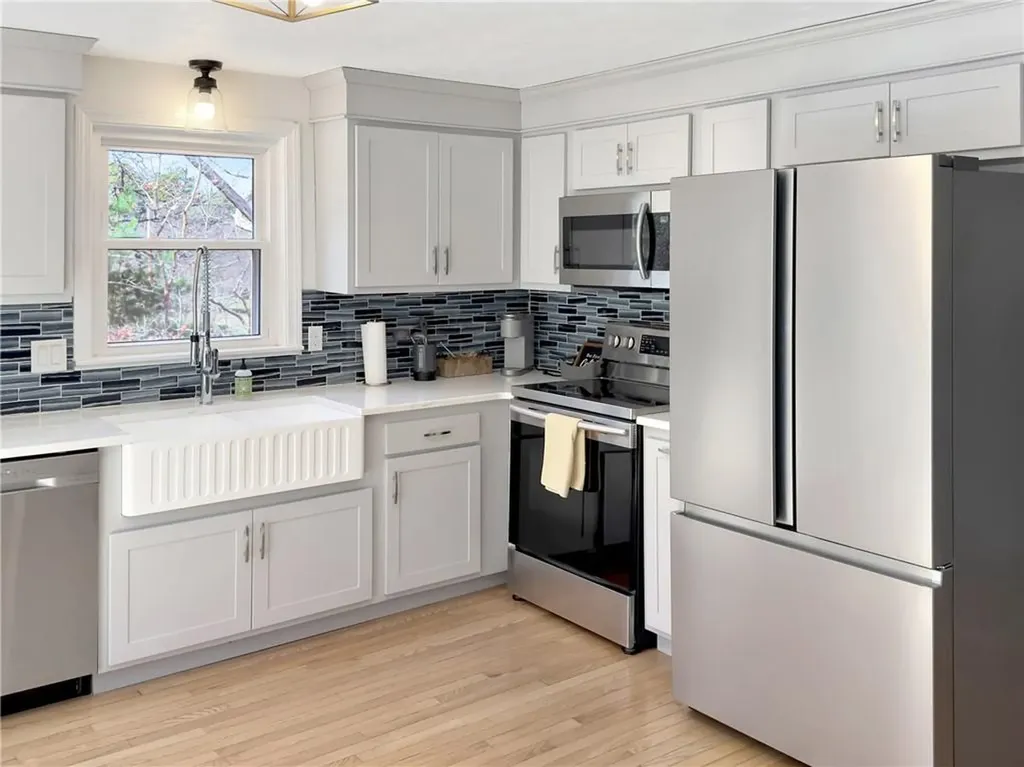 89 Narrow Lane Charlestown RI 02813