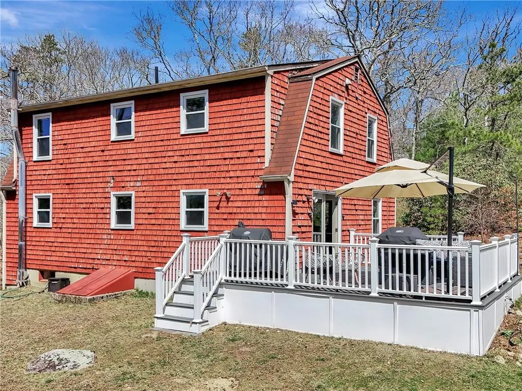 89 Narrow Lane Charlestown RI 02813