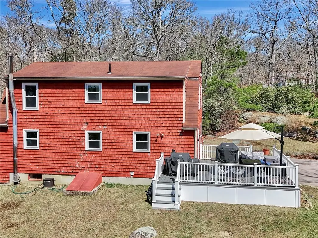 89 Narrow Lane Charlestown RI 02813