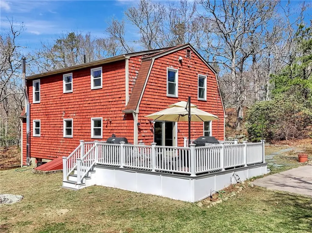 89 Narrow Lane Charlestown RI 02813