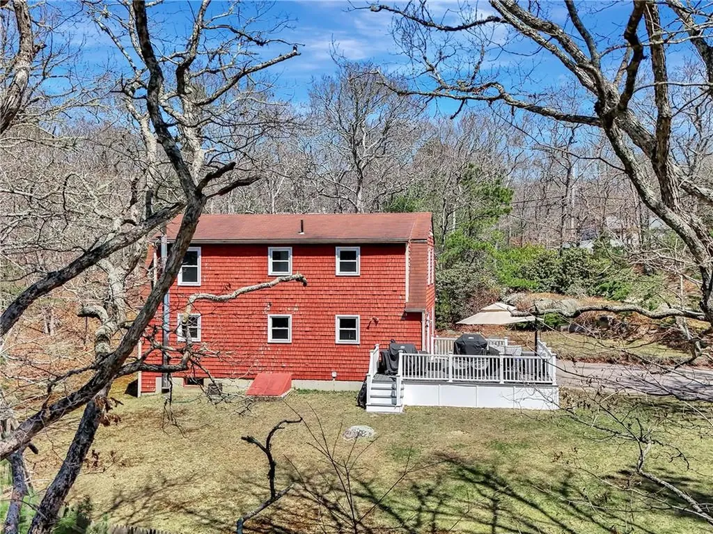 89 Narrow Lane Charlestown RI 02813