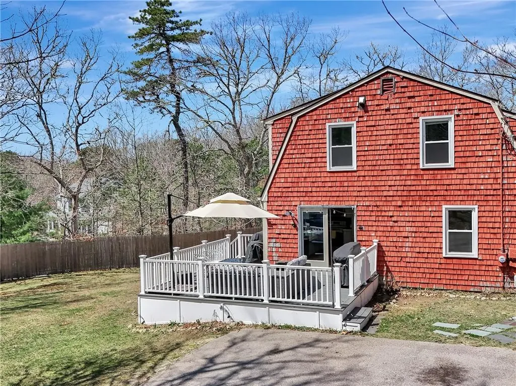89 Narrow Lane Charlestown RI 02813