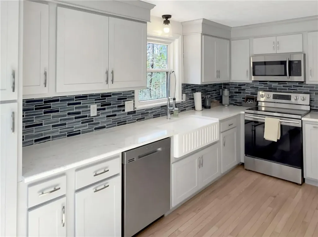 89 Narrow Lane Charlestown RI 02813