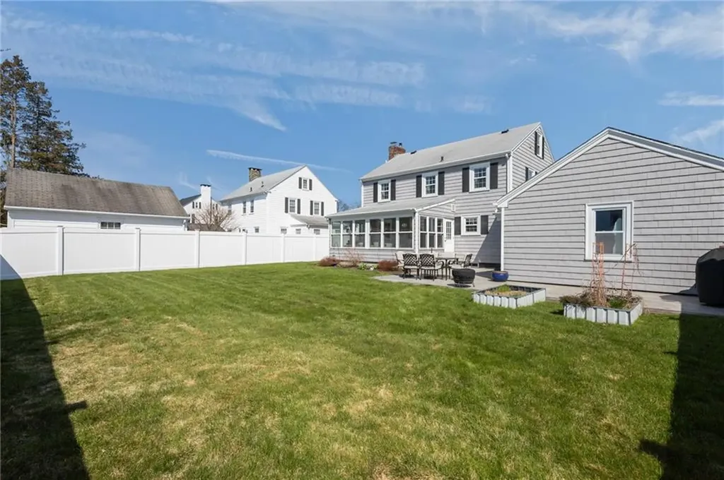 21 Belgrade Avenue Pawtucket RI 02861