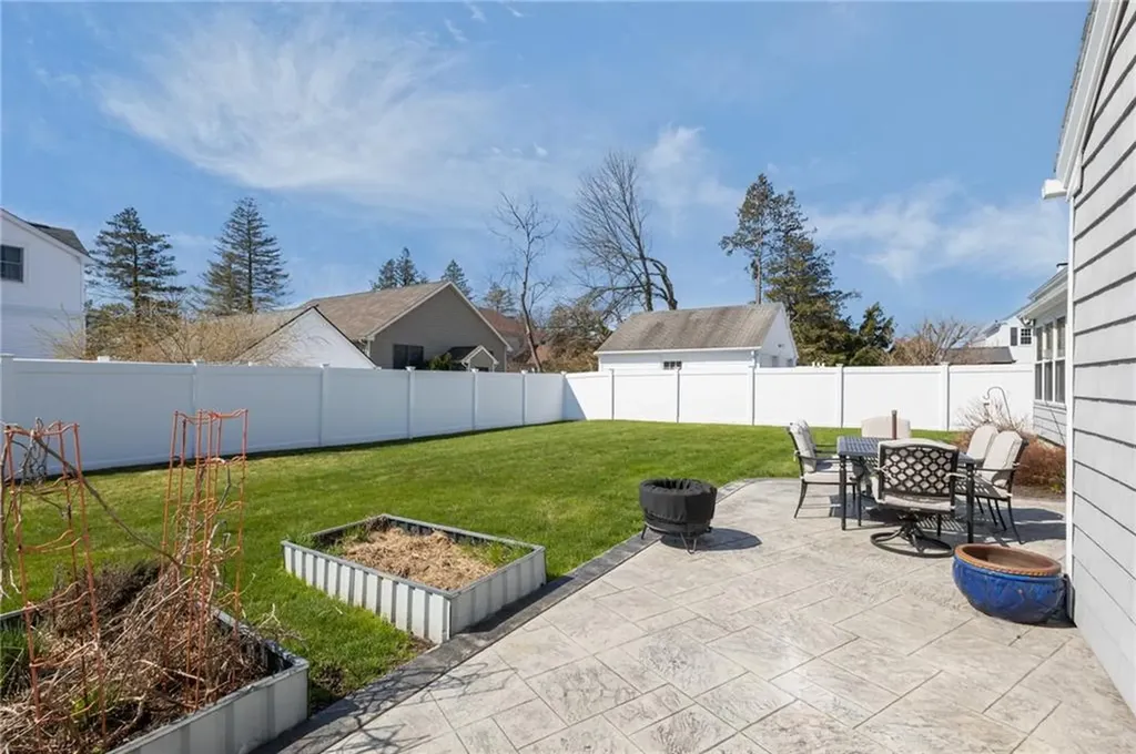21 Belgrade Avenue Pawtucket RI 02861