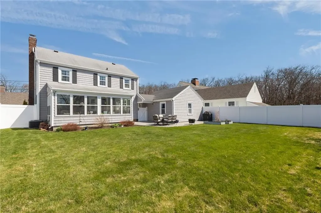 21 Belgrade Avenue Pawtucket RI 02861