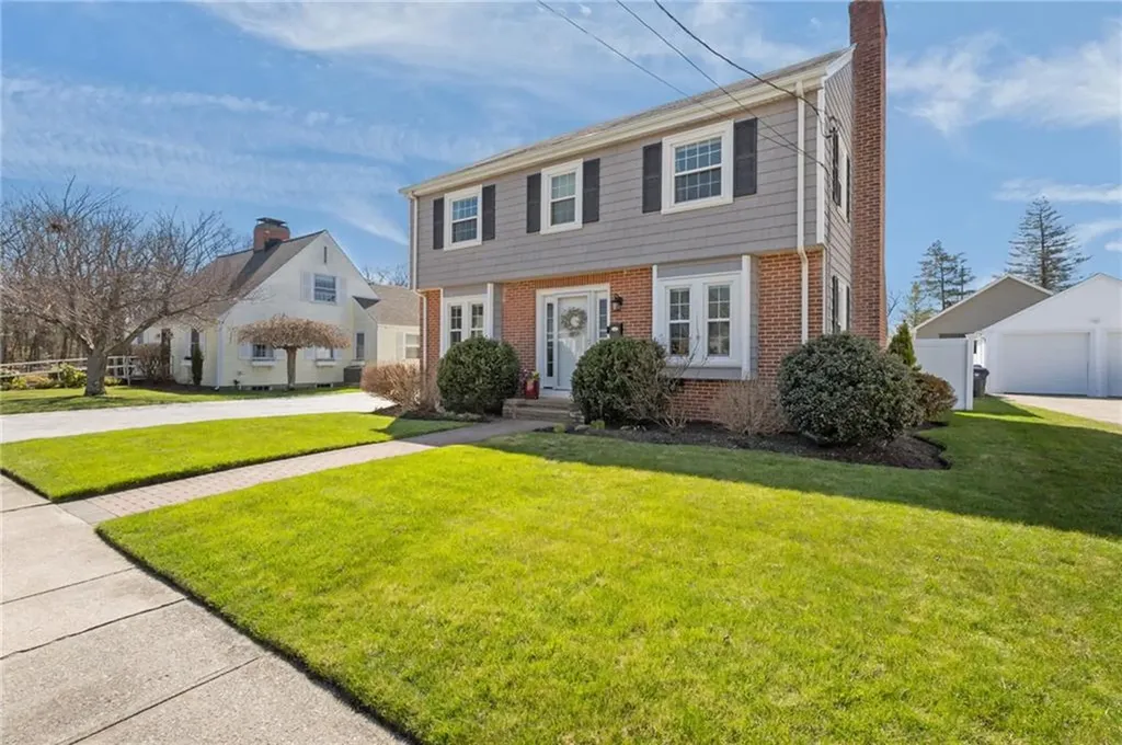 21 Belgrade Avenue Pawtucket RI 02861