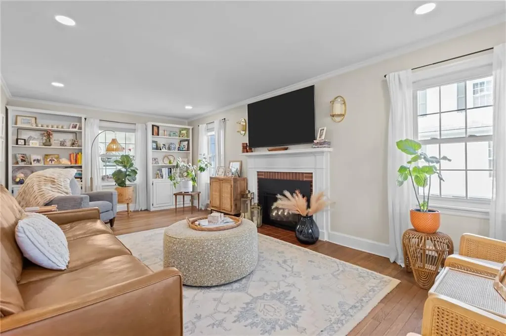 21 Belgrade Avenue Pawtucket RI 02861