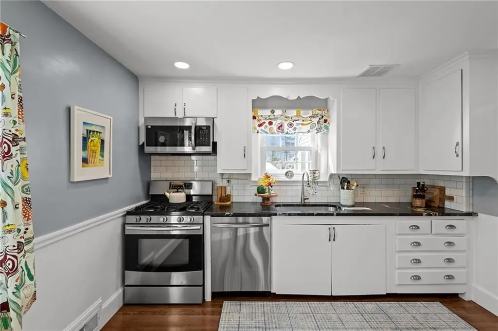 21 Belgrade Avenue Pawtucket RI 02861