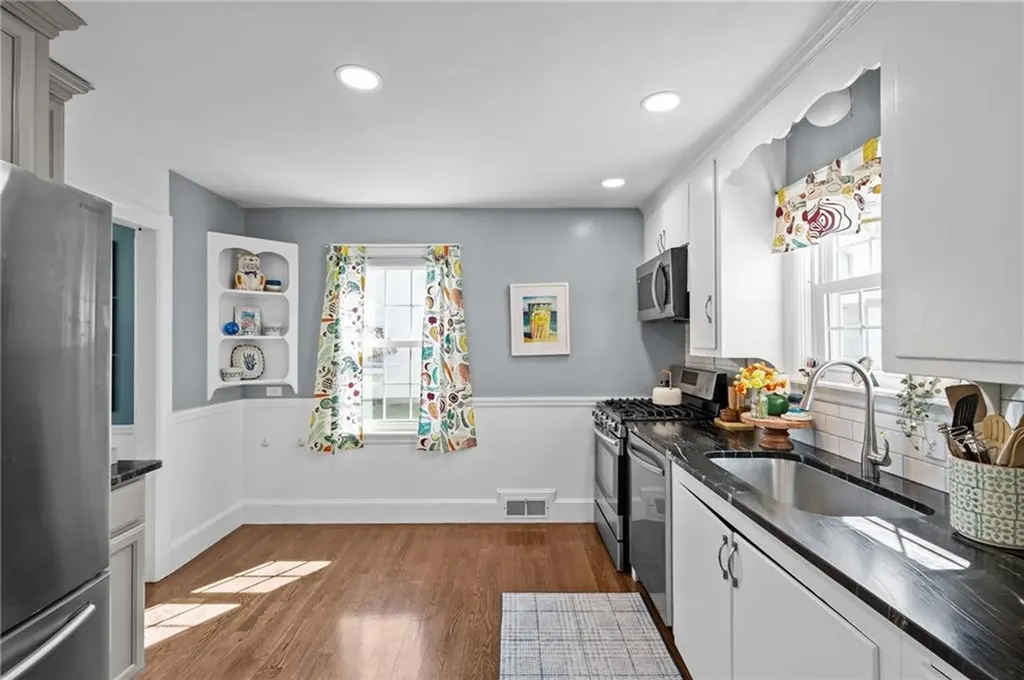 21 Belgrade Avenue Pawtucket RI 02861