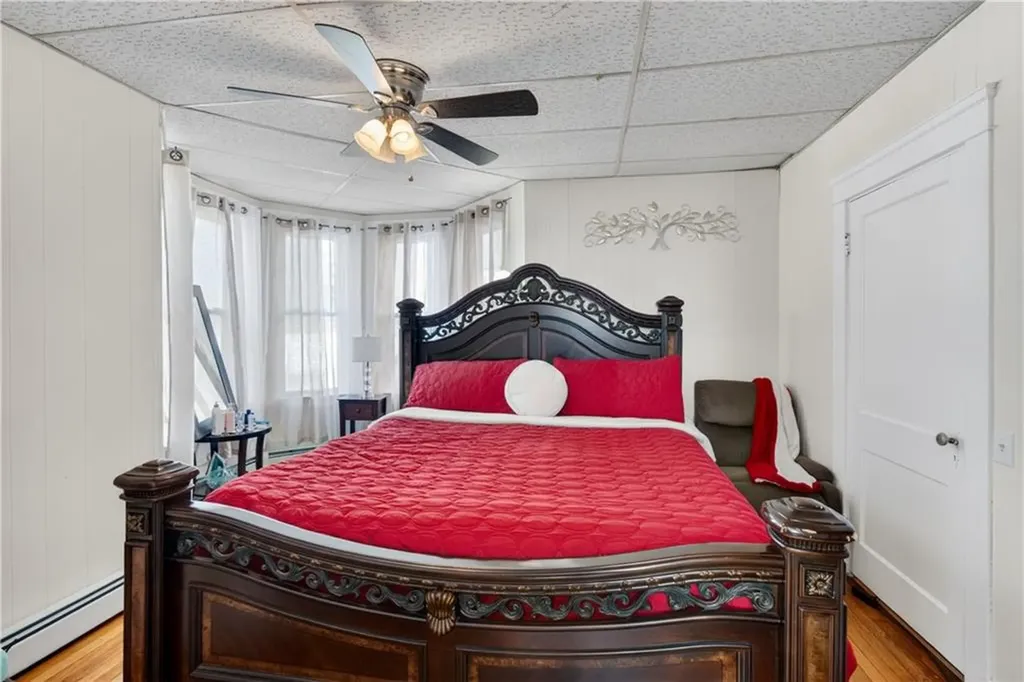 70 Glenwood Avenue Cranston RI 02910