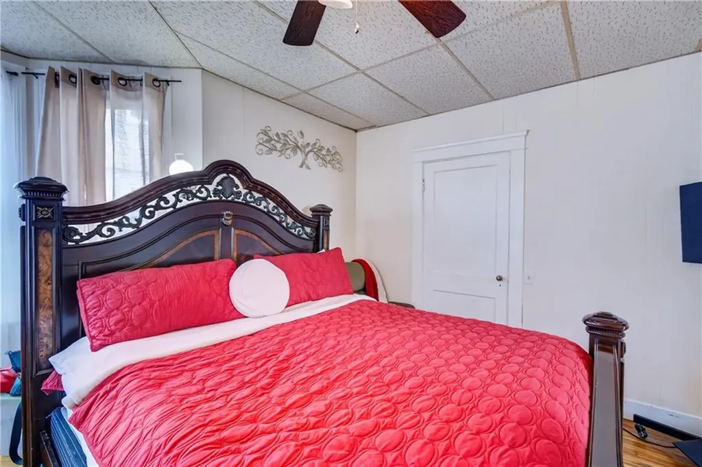 70 Glenwood Avenue Cranston RI 02910