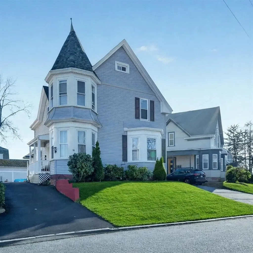 70 Glenwood Avenue Cranston RI 02910