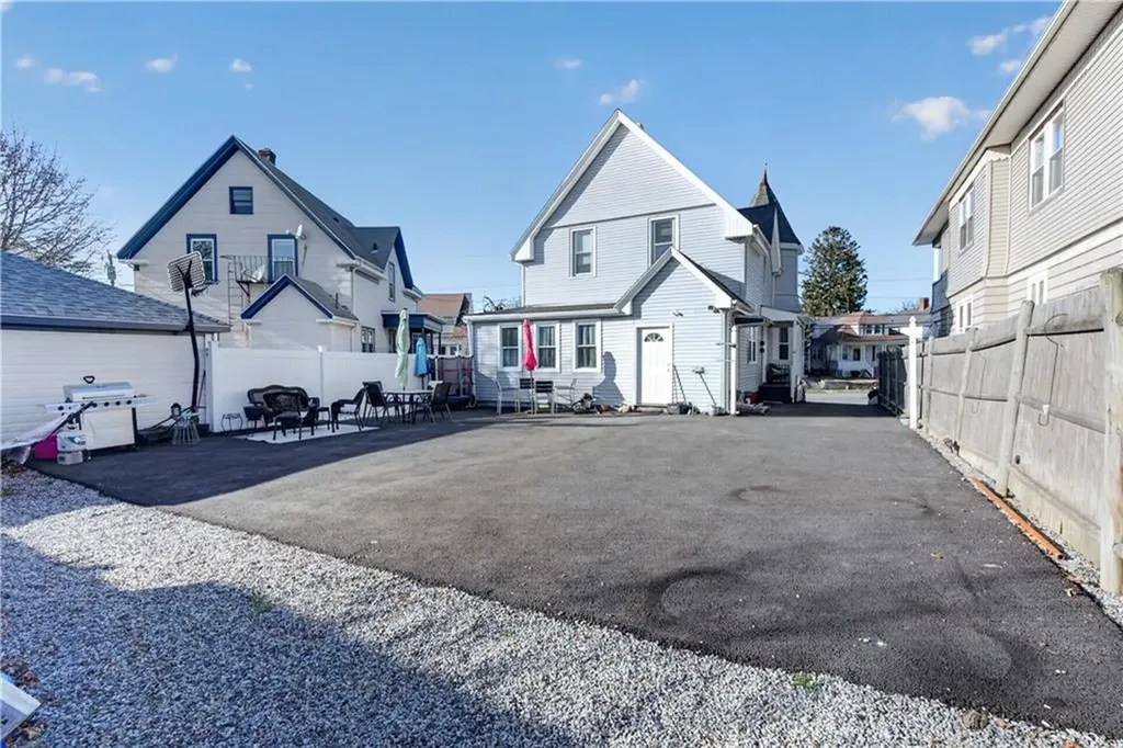 70 Glenwood Avenue Cranston RI 02910