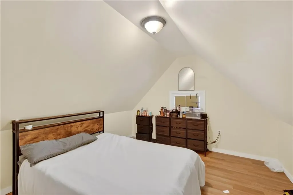 70 Glenwood Avenue Cranston RI 02910
