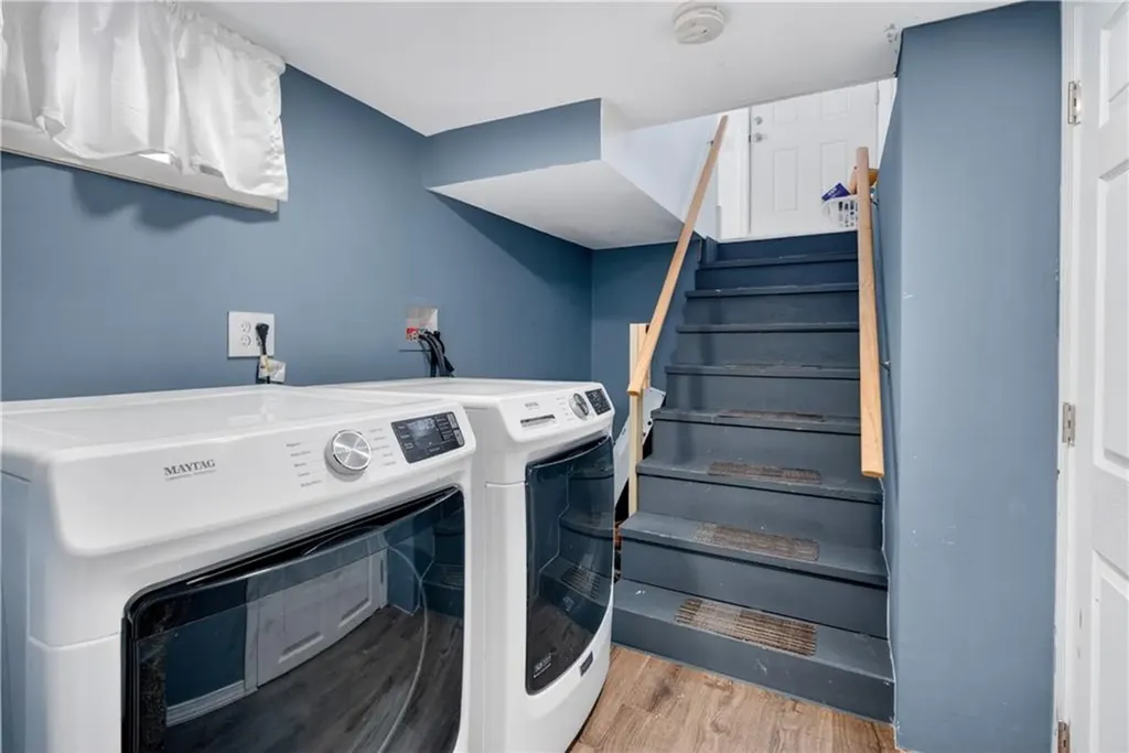 70 Glenwood Avenue Cranston RI 02910