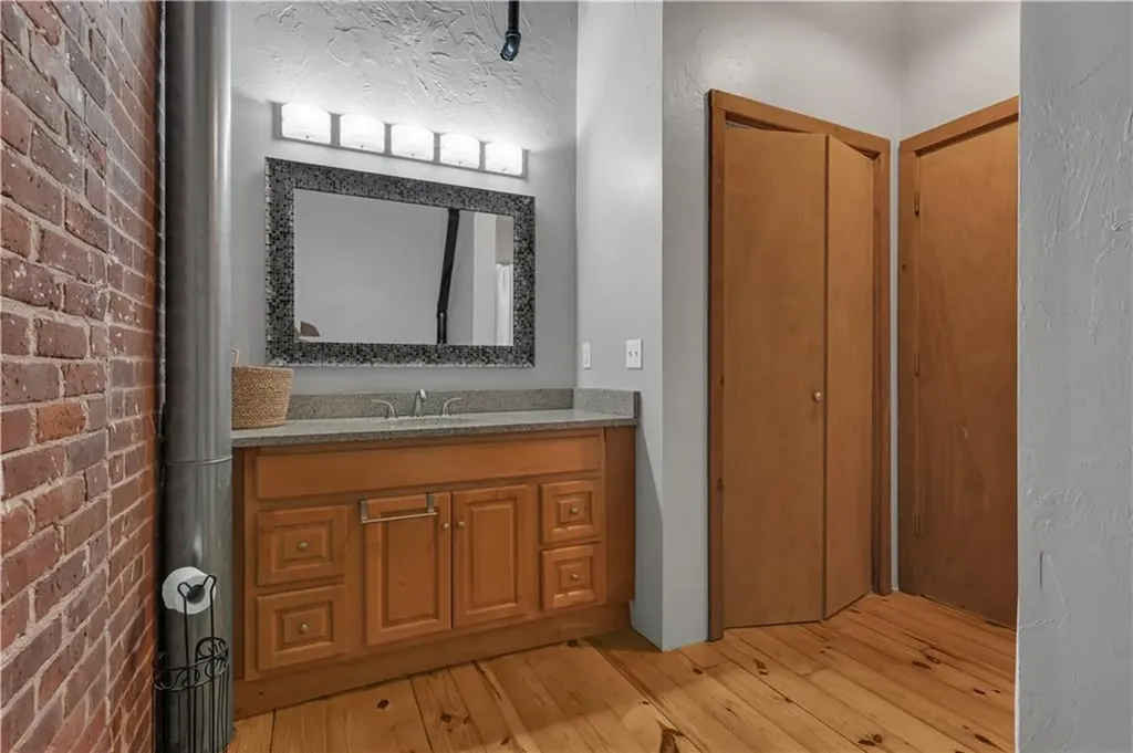 407 Pine Street Providence RI 02903