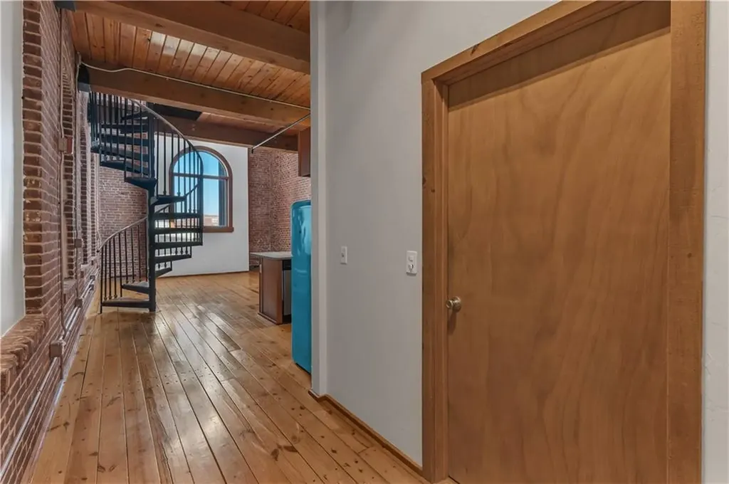 407 Pine Street Providence RI 02903