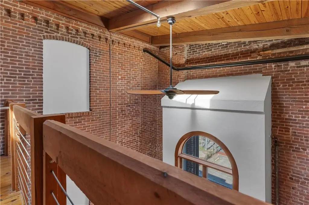 407 Pine Street Providence RI 02903