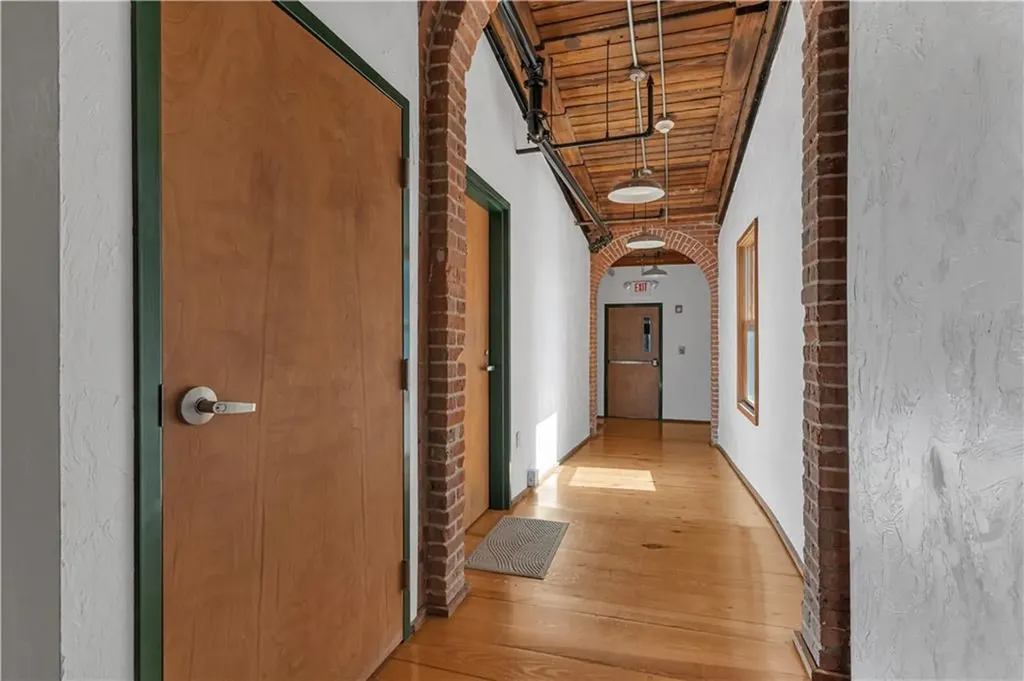 407 Pine Street Providence RI 02903