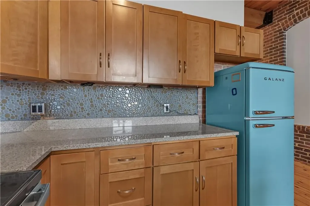407 Pine Street Providence RI 02903