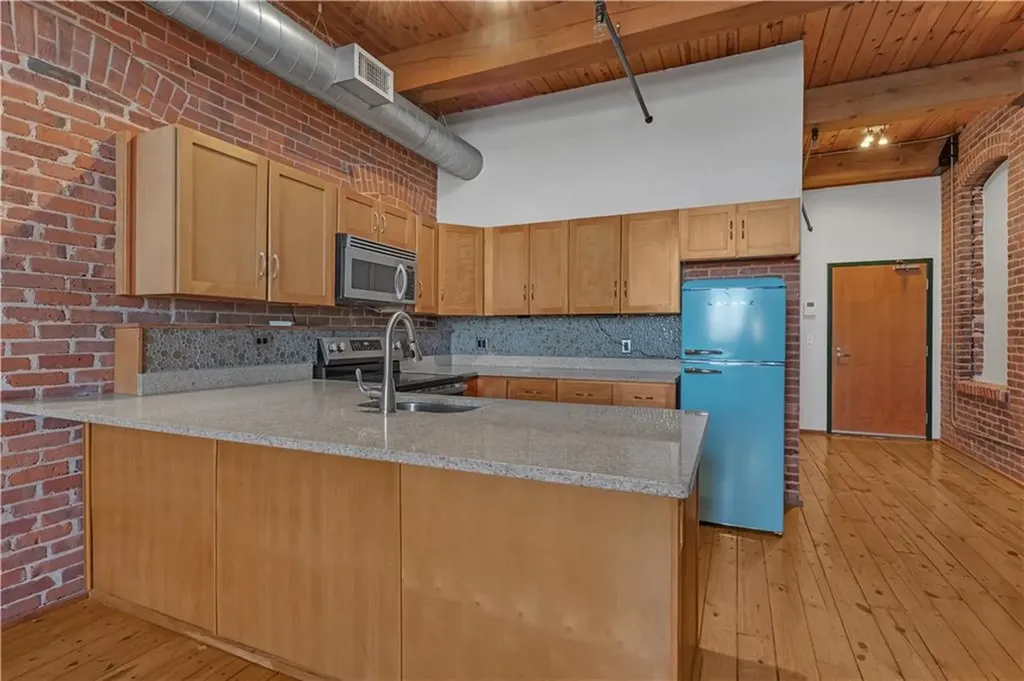 407 Pine Street Providence RI 02903