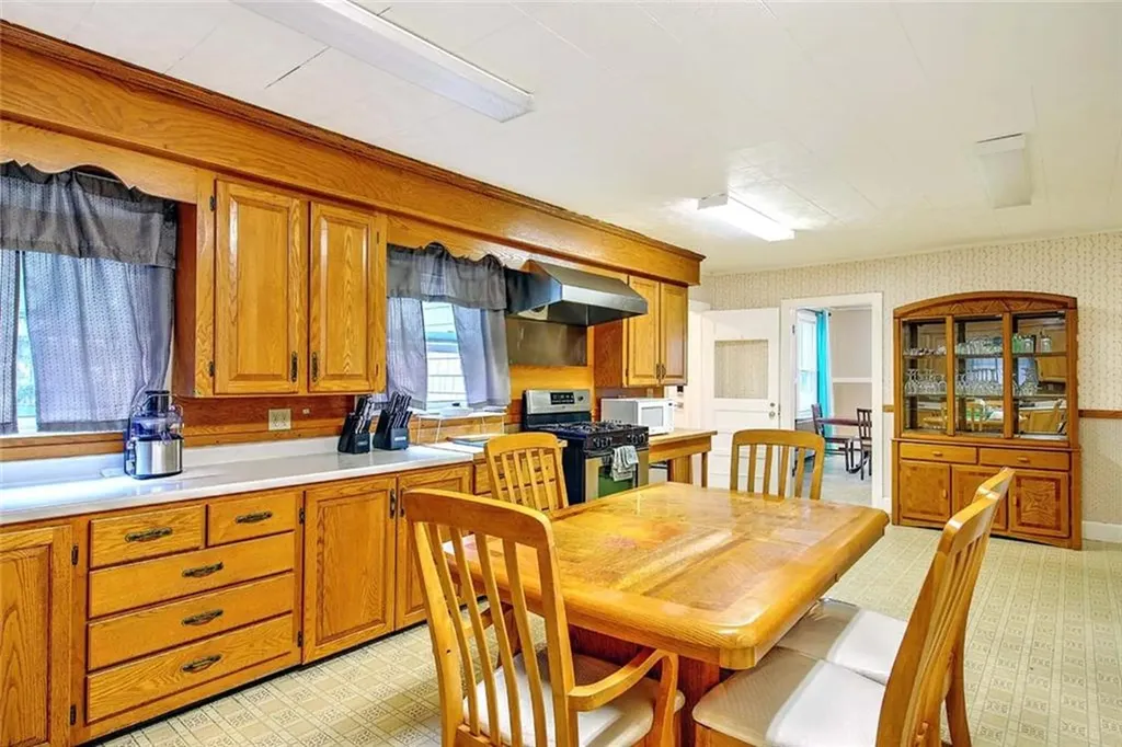 159 Earle Street Woonsocket RI 02895