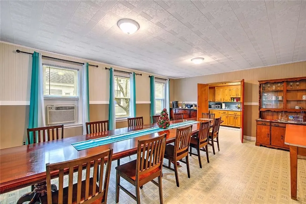 159 Earle Street Woonsocket RI 02895