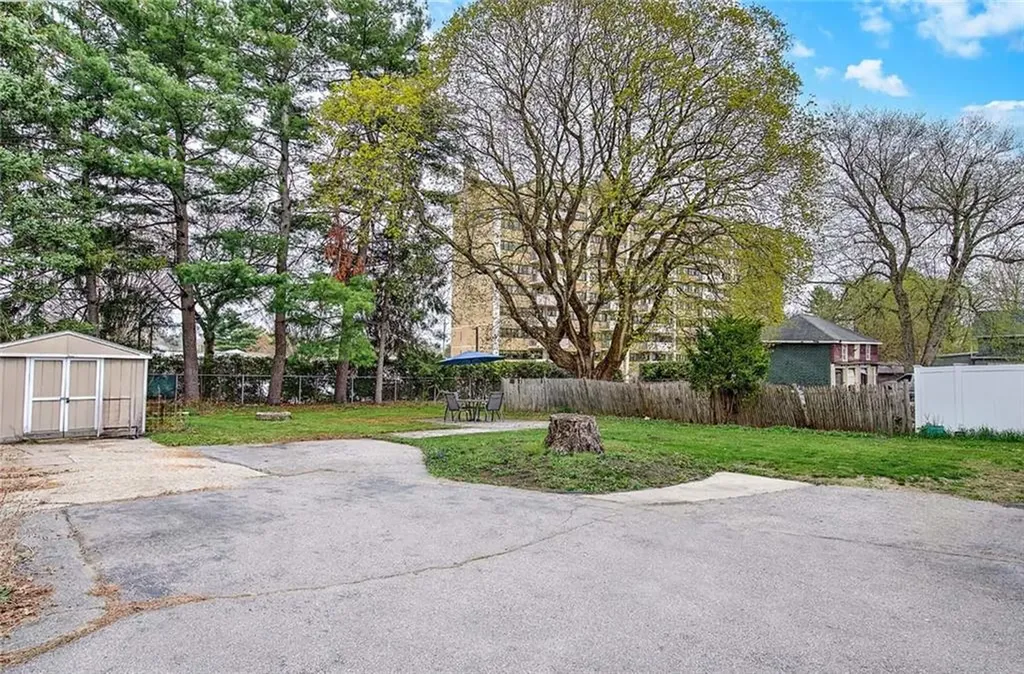 159 Earle Street Woonsocket RI 02895