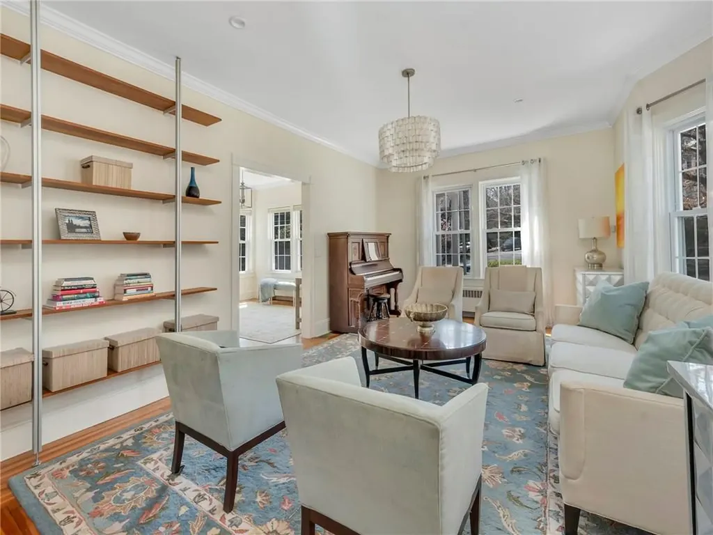 181 Arlington Avenue Providence RI 02906