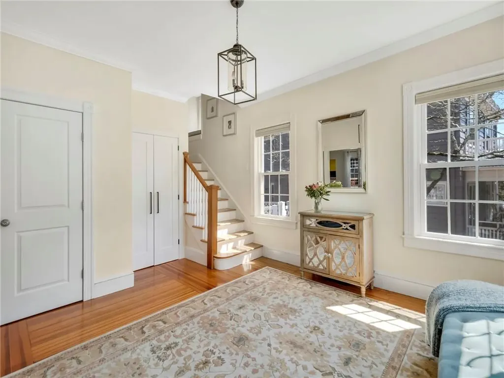 181 Arlington Avenue Providence RI 02906