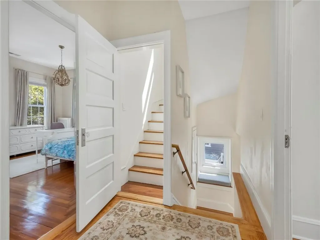 181 Arlington Avenue Providence RI 02906