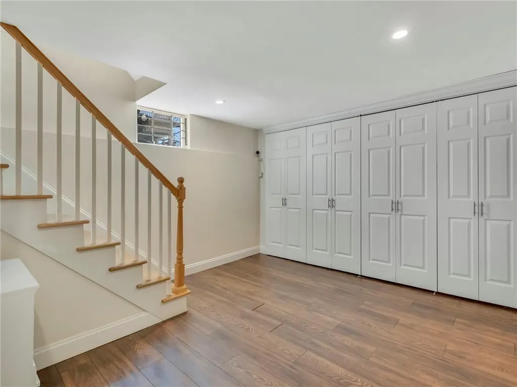 181 Arlington Avenue Providence RI 02906
