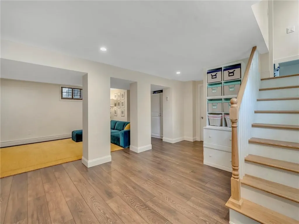 181 Arlington Avenue Providence RI 02906