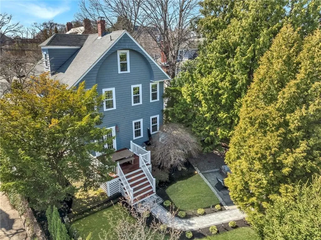 181 Arlington Avenue Providence RI 02906