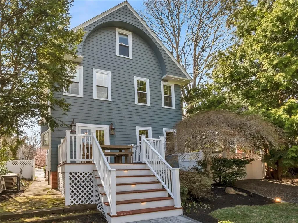 181 Arlington Avenue Providence RI 02906