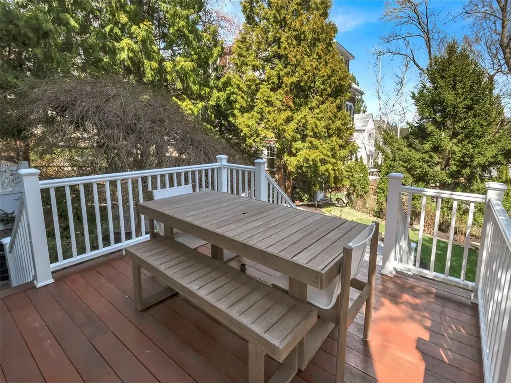 181 Arlington Avenue Providence RI 02906