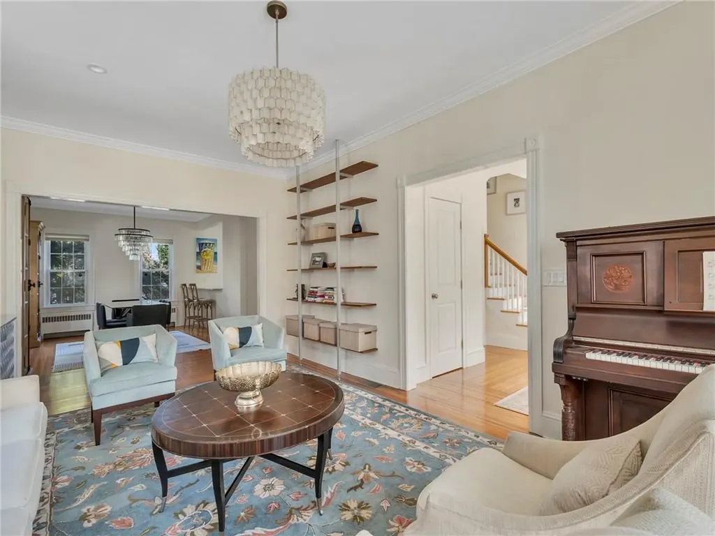 181 Arlington Avenue Providence RI 02906