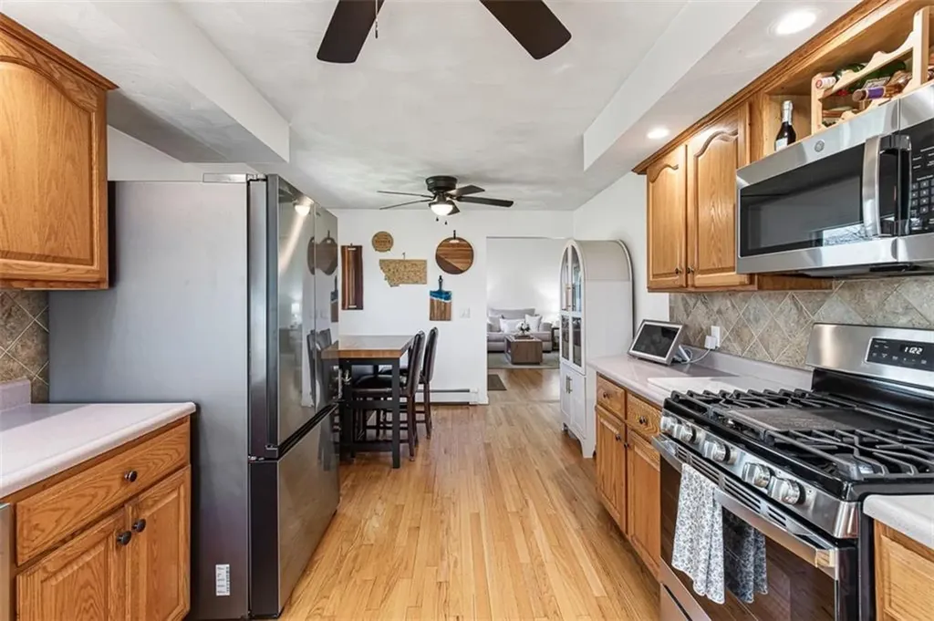 26 Manning Drive East Providence RI 02915