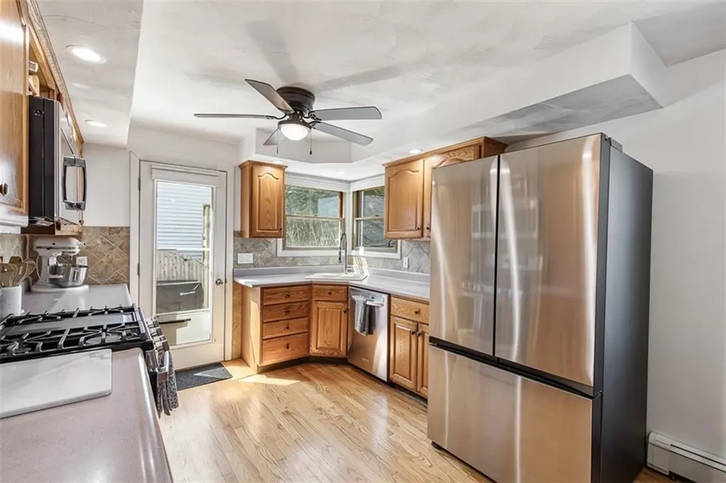 26 Manning Drive East Providence RI 02915