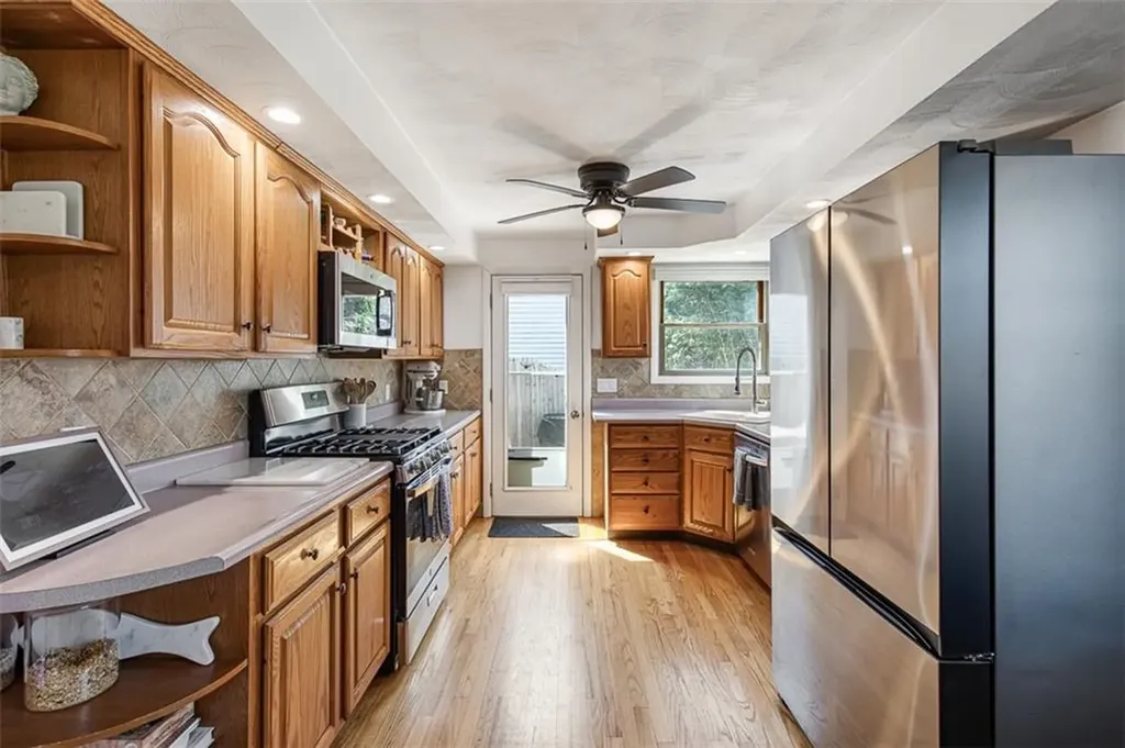 26 Manning Drive East Providence RI 02915