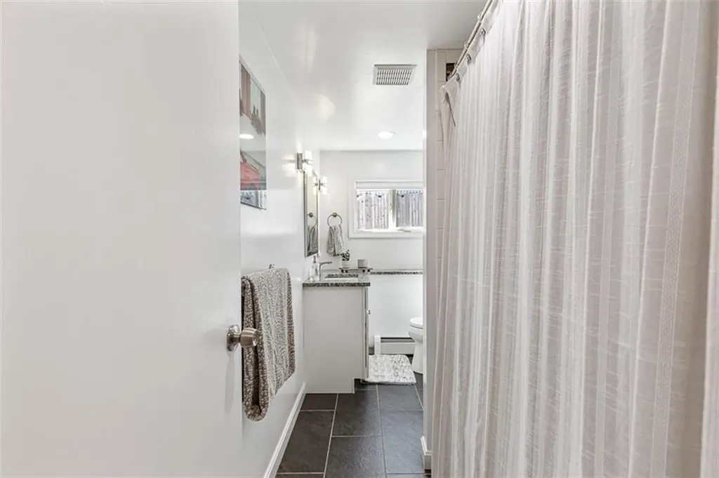 26 Manning Drive East Providence RI 02915