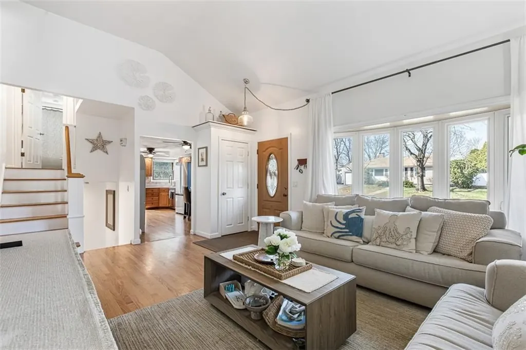 26 Manning Drive East Providence RI 02915