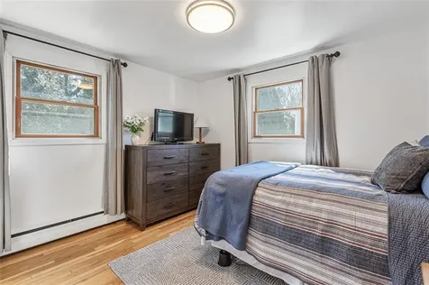 26 Manning Drive East Providence RI 02915