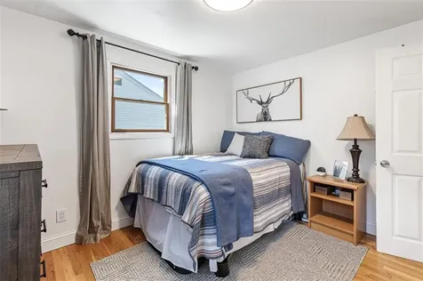 26 Manning Drive East Providence RI 02915