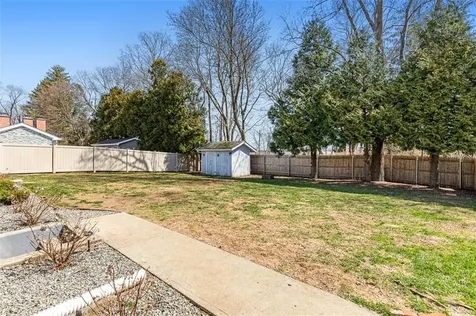 26 Manning Drive East Providence RI 02915