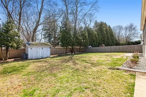 26 Manning Drive East Providence RI 02915