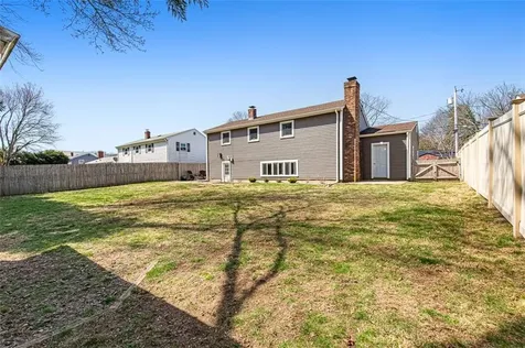 26 Manning Drive East Providence RI 02915